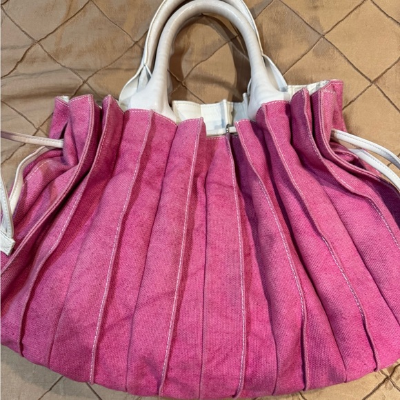 LUPO Barcelona Chic Pink Denim Pleated Tote Bag, inspired by Gaudis design - Picture 9 of 16